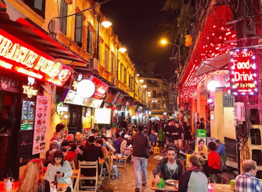 Phố Tây Tạ Hiện - Những địa điểm vui chơi thú vị ở Hà Nội