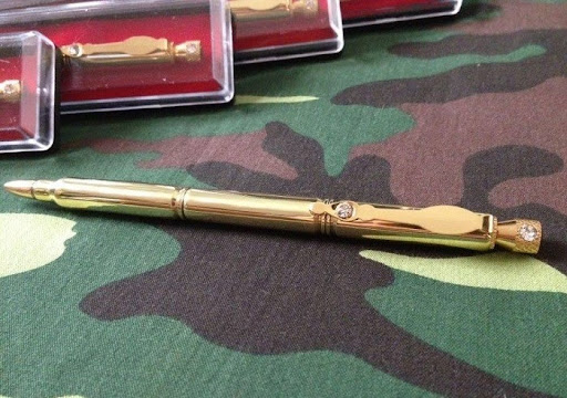Bút làm từ vỏ đạn là món quà phổ biến khi du lịch địa đạo Củ Chi (Ảnh: Sưu tầm)