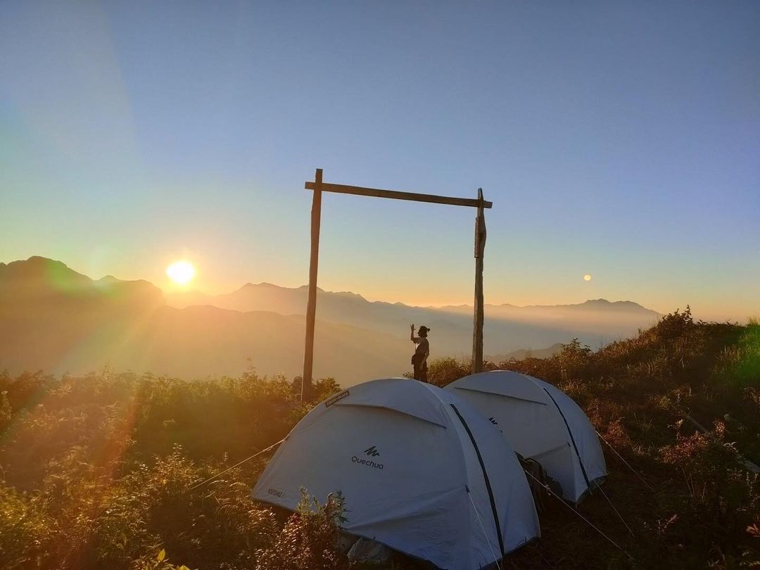 Núi Lảo Thẩn ở đâu - Cắm trại ngay trên núi Lảo Thẩn