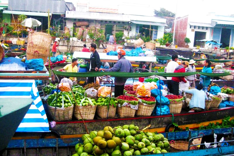 Chợ nổi Cà Mau có gì thú vị - Trải nghiệm chợ trái cây trên xuồng