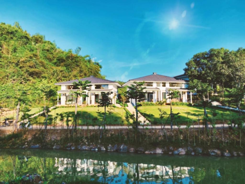 Top 15 resort Hòa Bình Mai Châu có hồ bơi view thung lũng